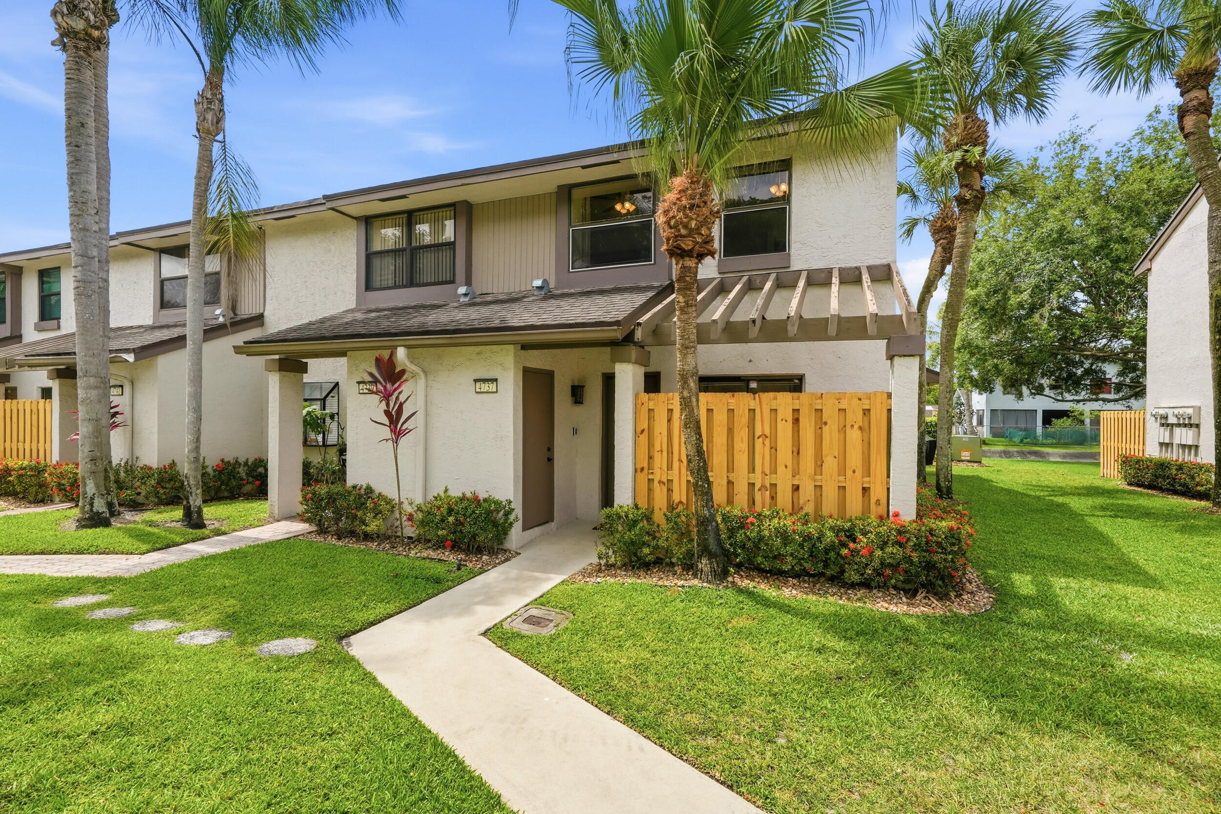 SPRINGDALE LAKE D CONDO - Residential