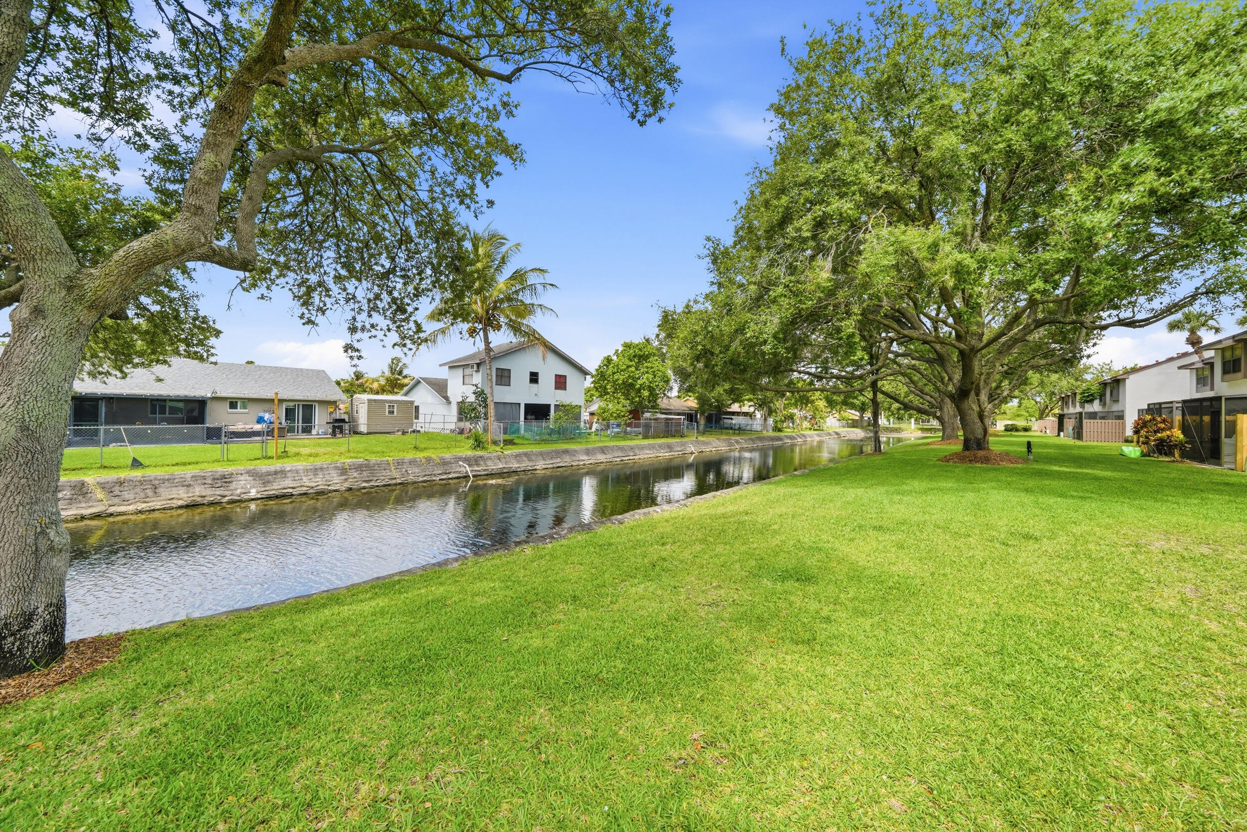 SPRINGDALE LAKE D CONDO - Residential