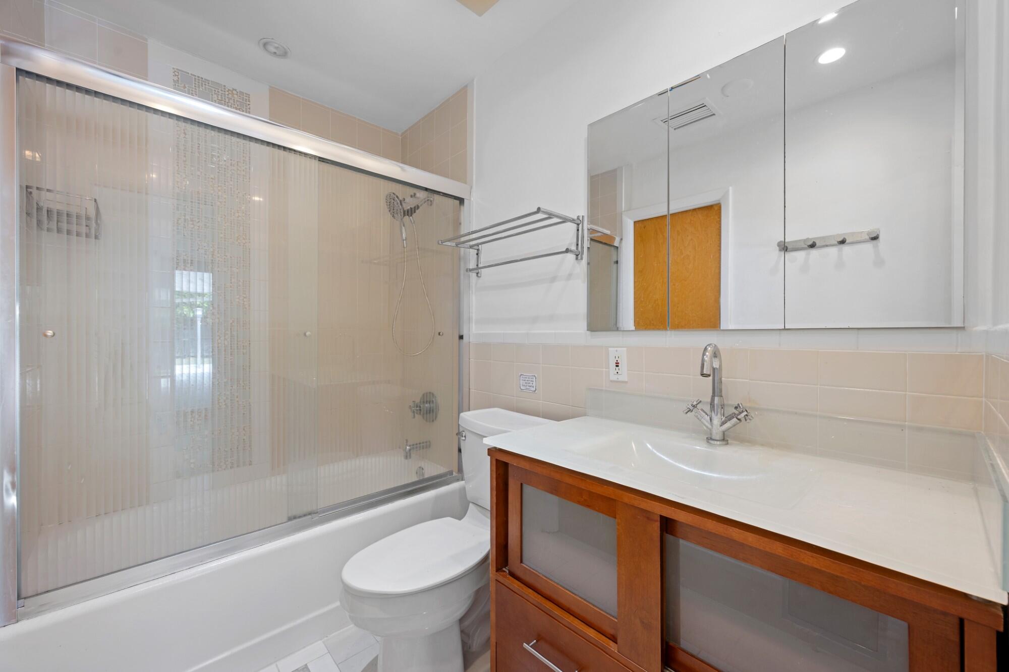 HIGHLAND WOODS SEC 1 - Residential
