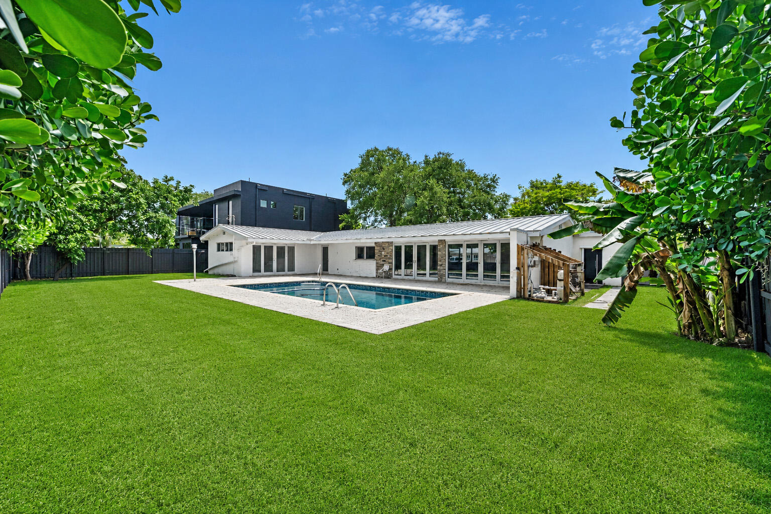 HIGHLAND WOODS SEC 1 - Residential