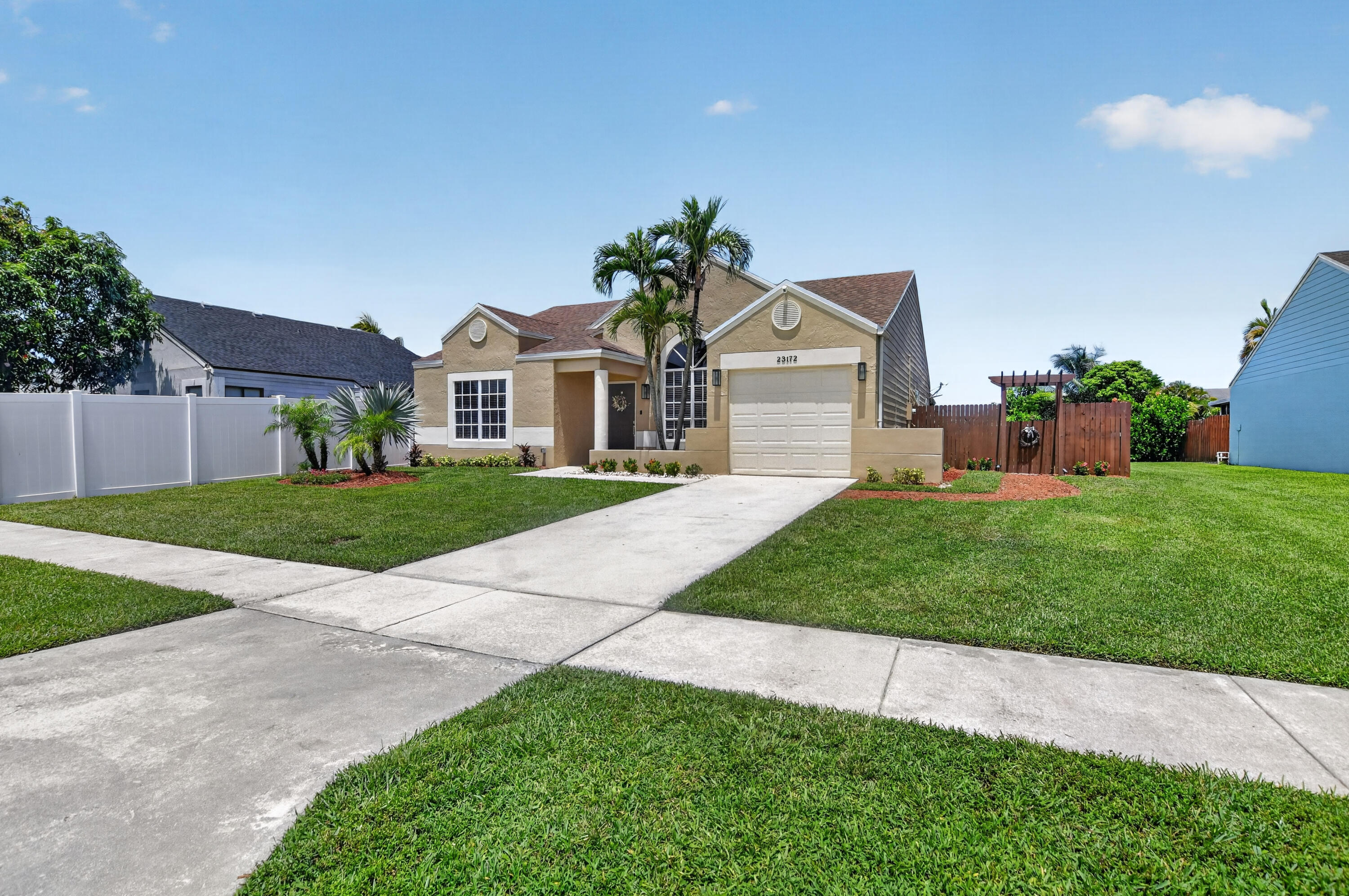 TRENDS AT BOCA RATON UNIT 1 - Residential