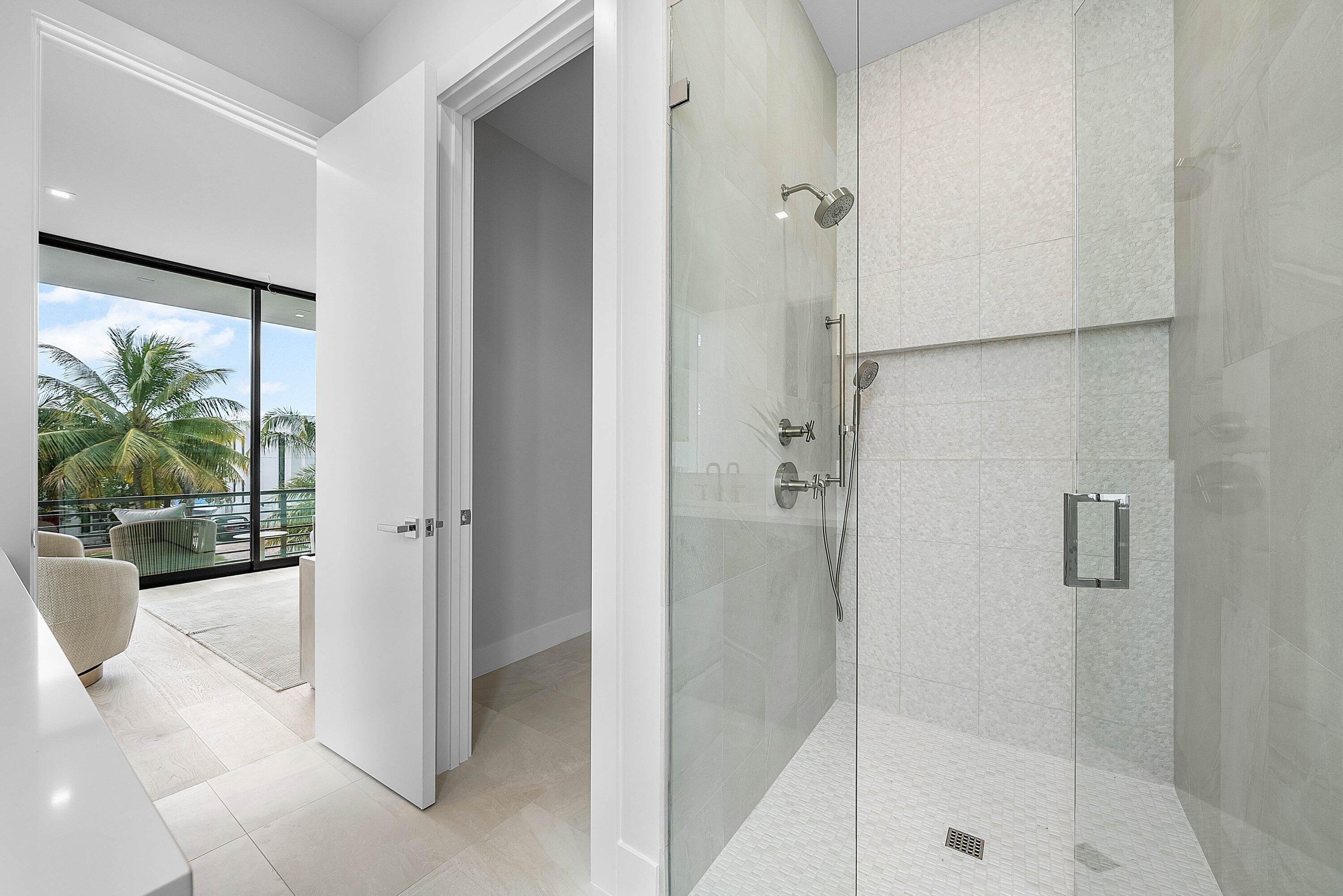 LA HACIENDA DELRAY - Residential