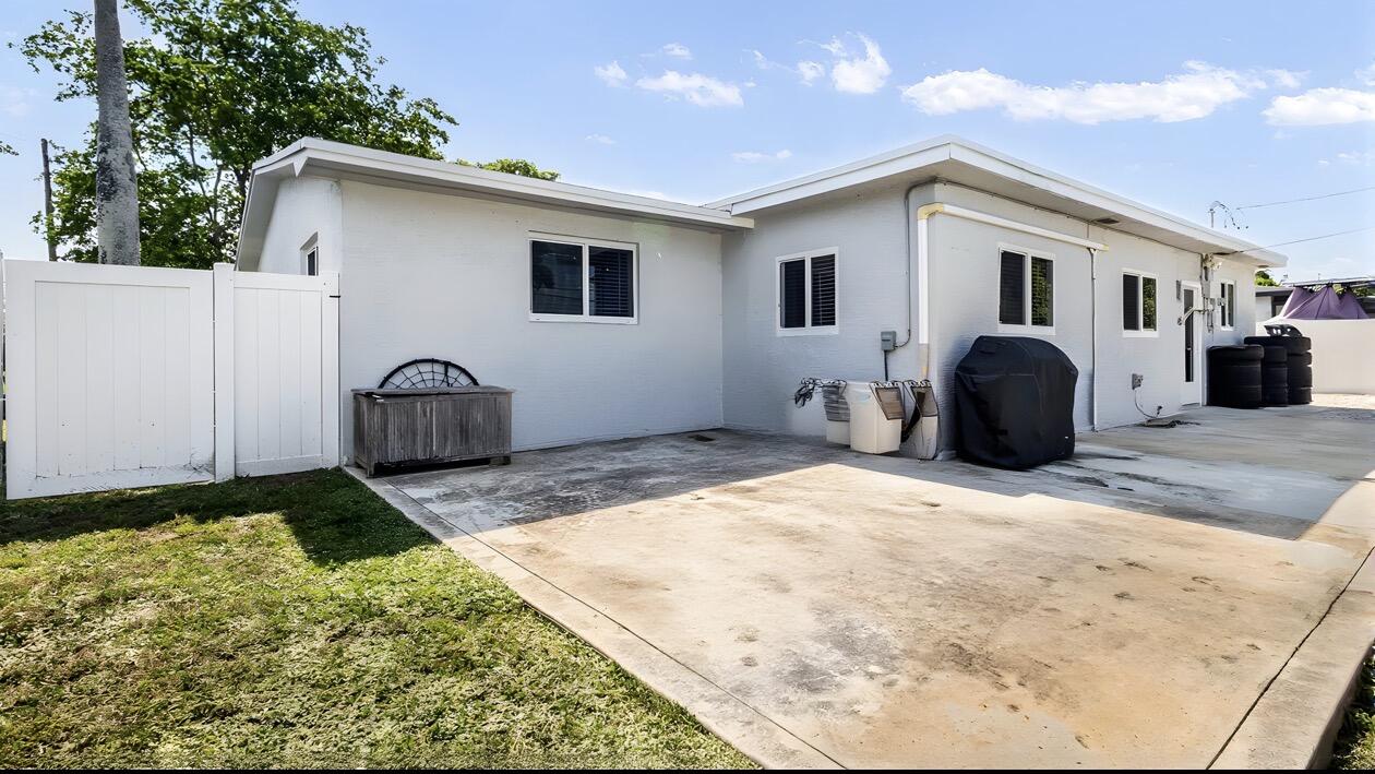 BREEZESWEPT PARK ESTATES - Residential