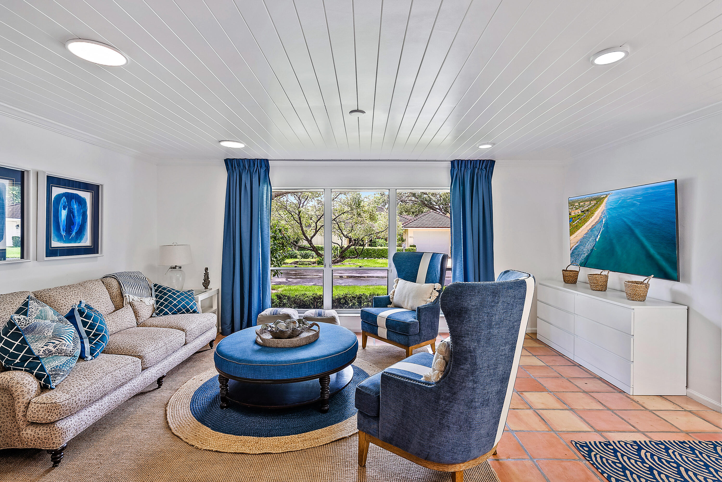 TWELVE OAKS CONDO - Residential