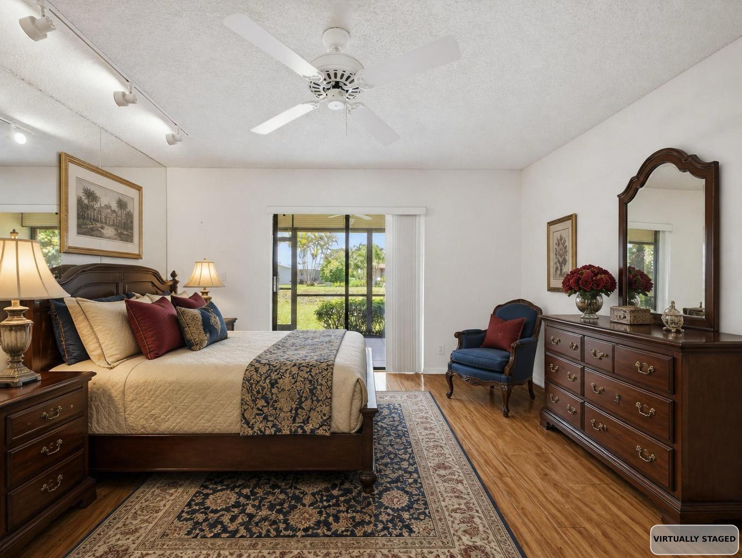 HUNTINGTON POINTE - Residential
