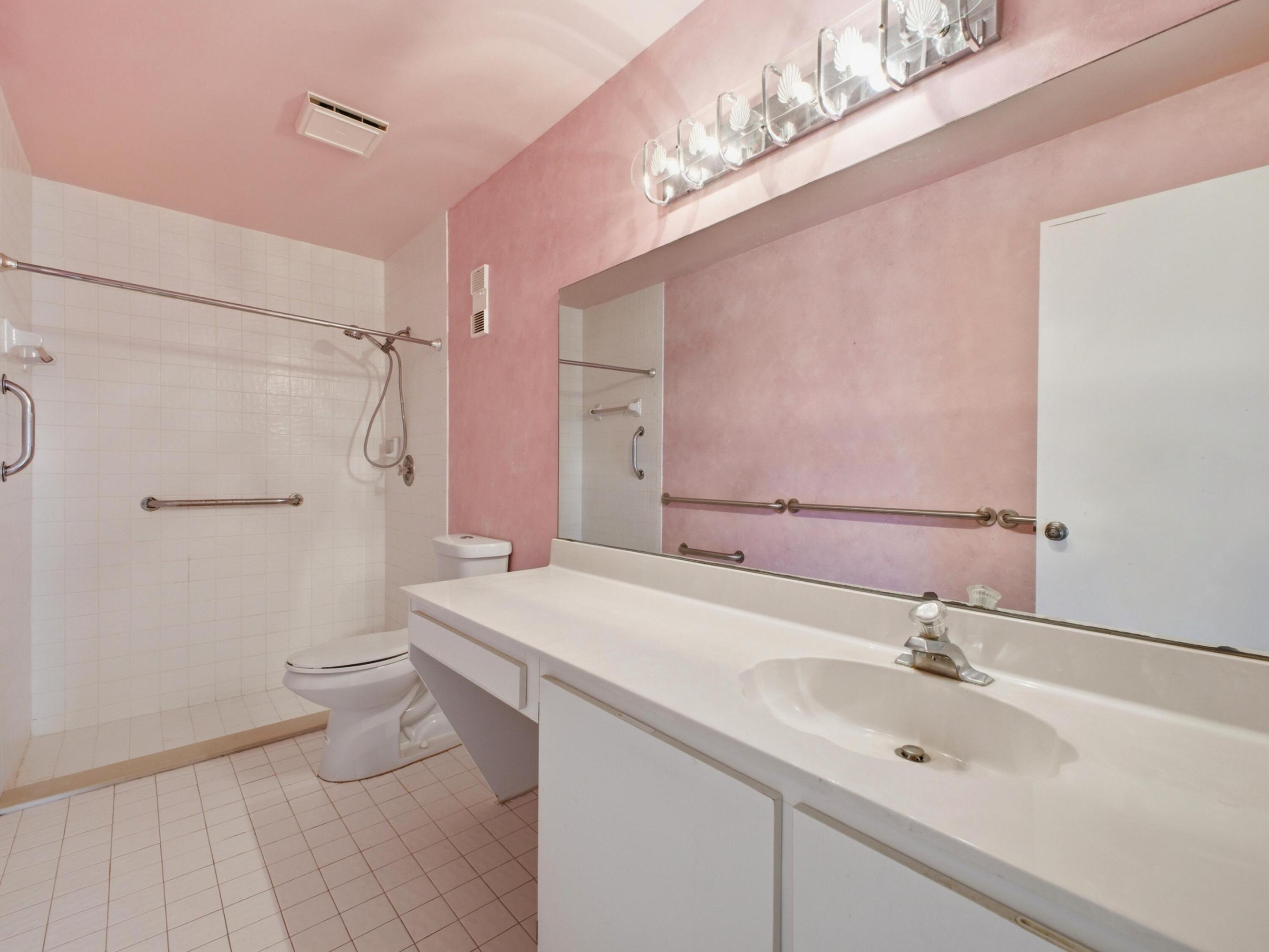 HUNTINGTON POINTE - Residential