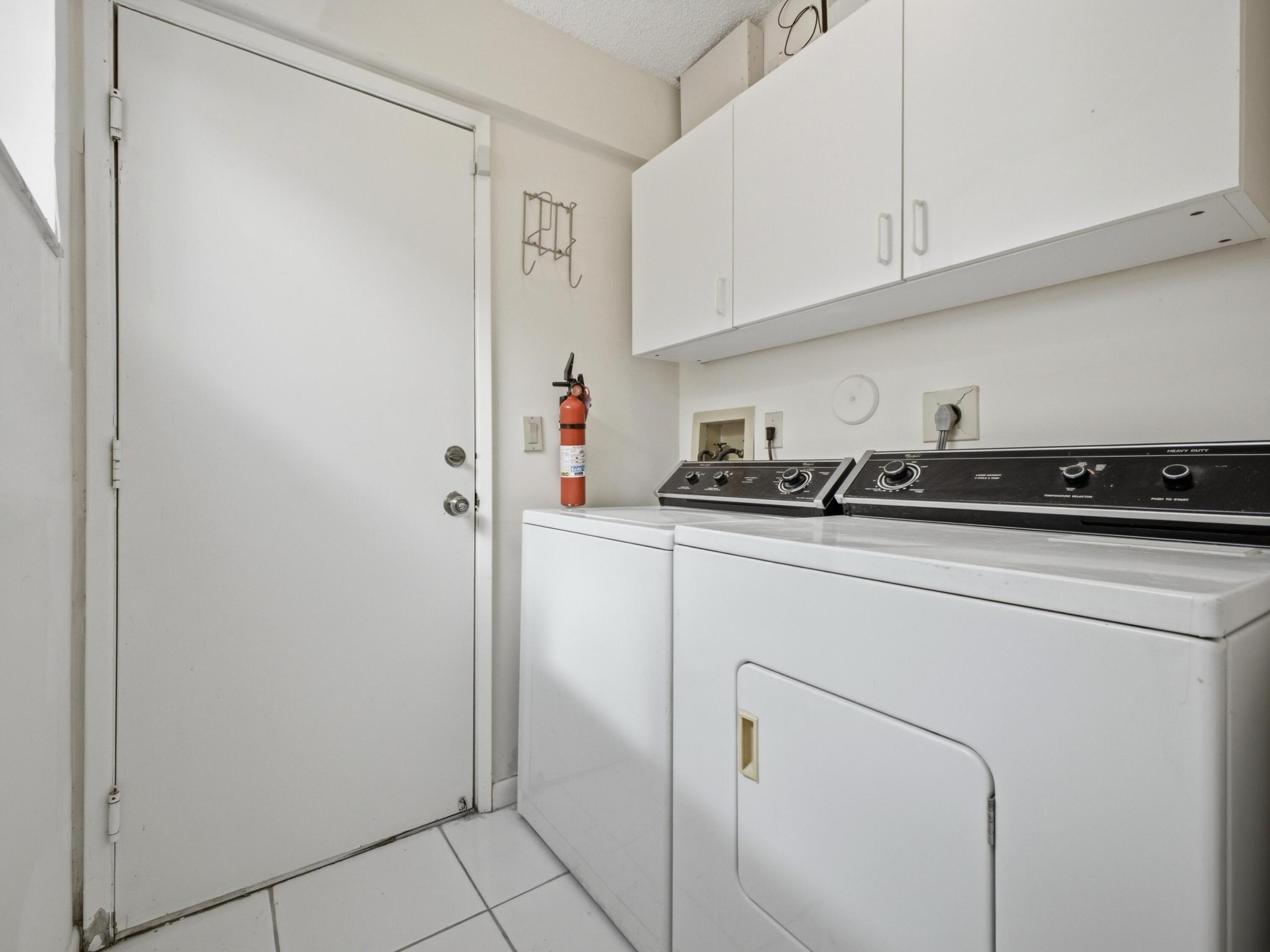 HUNTINGTON POINTE - Residential