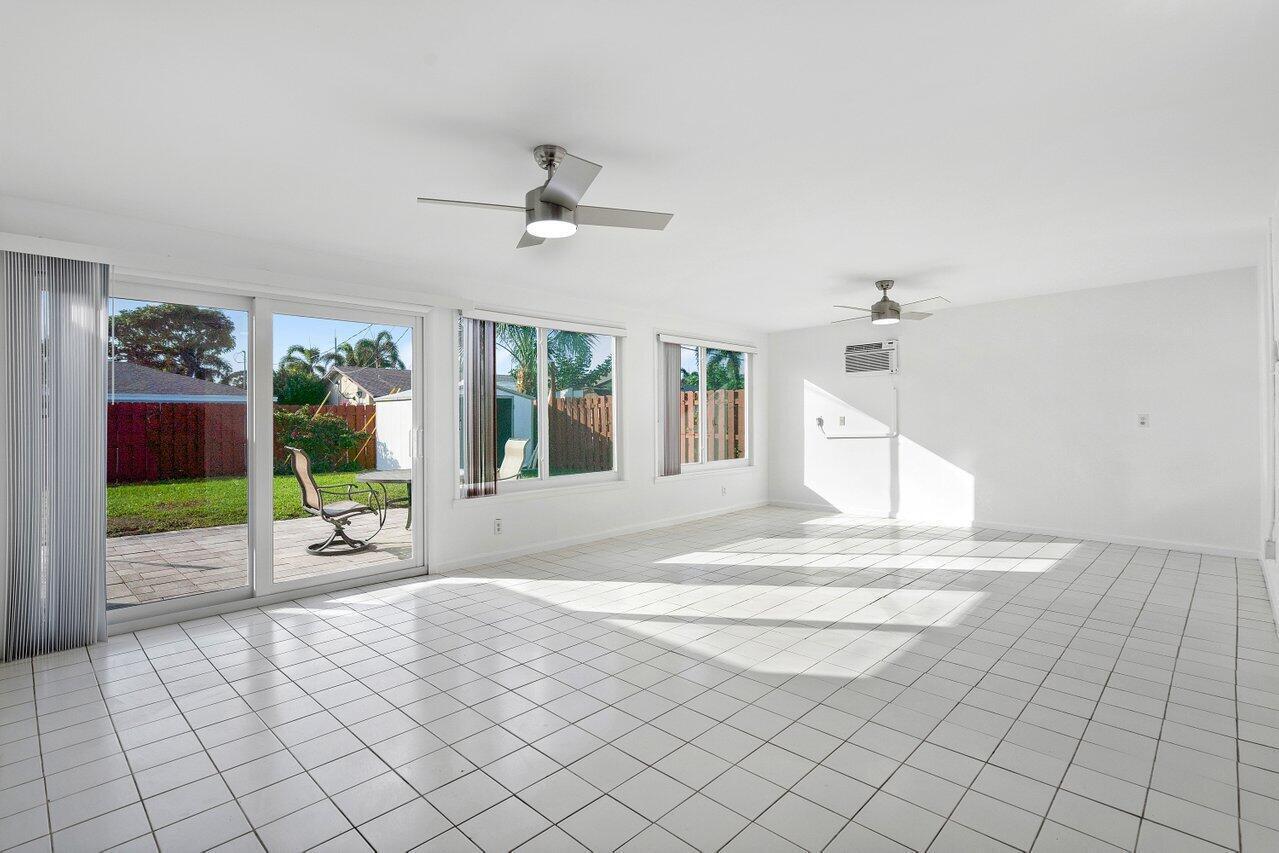DEERFIELD BEACH GARDENS - Residential