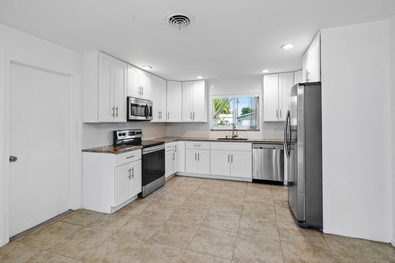 DEERFIELD BEACH GARDENS - Residential