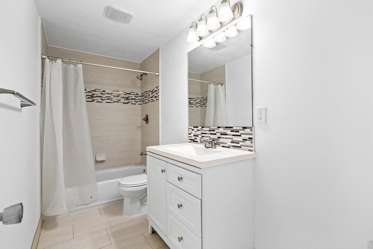 DEERFIELD BEACH GARDENS - Residential