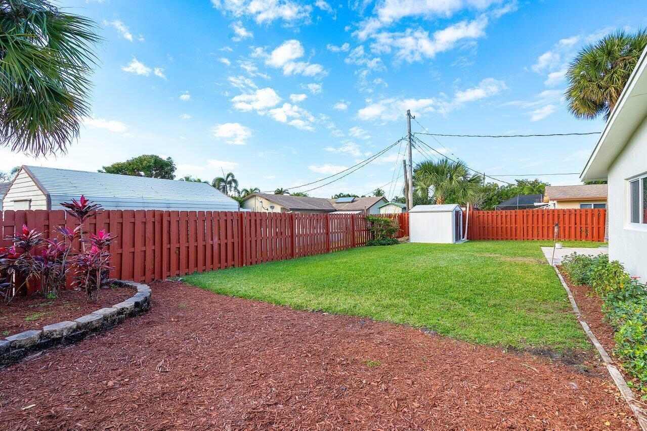 DEERFIELD BEACH GARDENS - Residential
