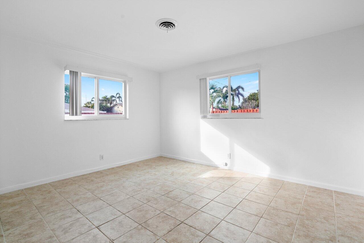 DEERFIELD BEACH GARDENS - Residential