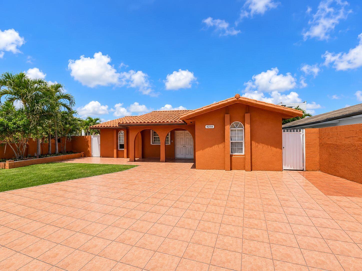 MANGO HILL - Residential