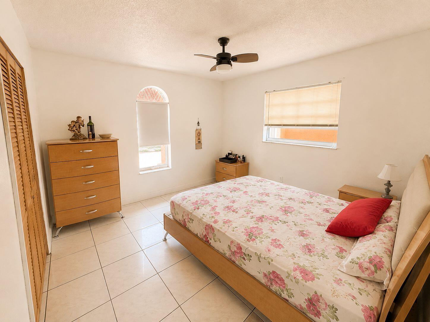 MANGO HILL - Residential
