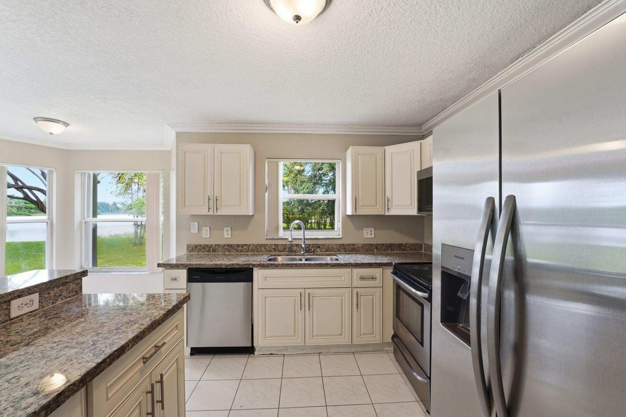 SILVER LAKES PHASE II REPLAT - Residential