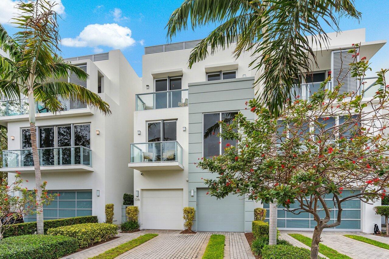 SEAGATE YACHT CLUB - Residential