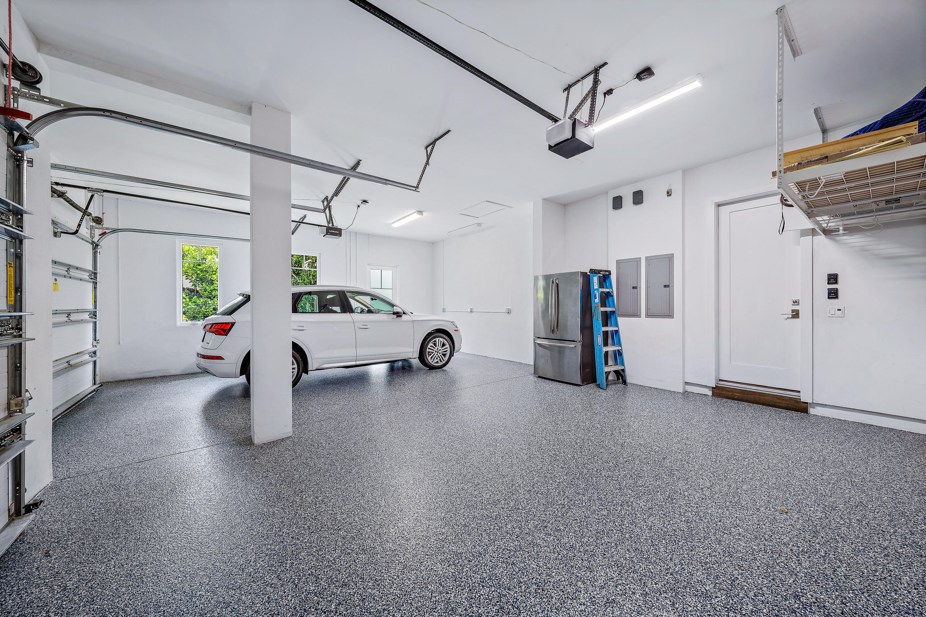 EDGEWATER - Residential