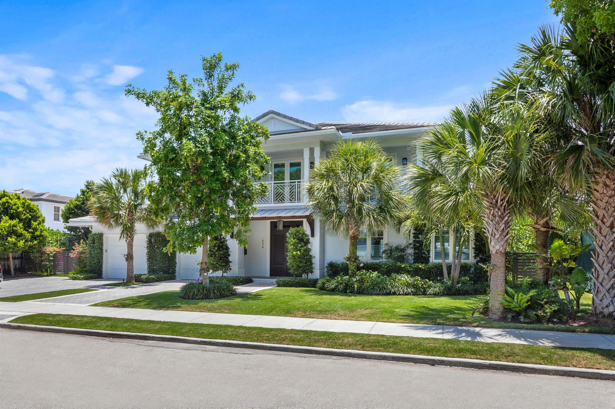 EDGEWATER - Residential