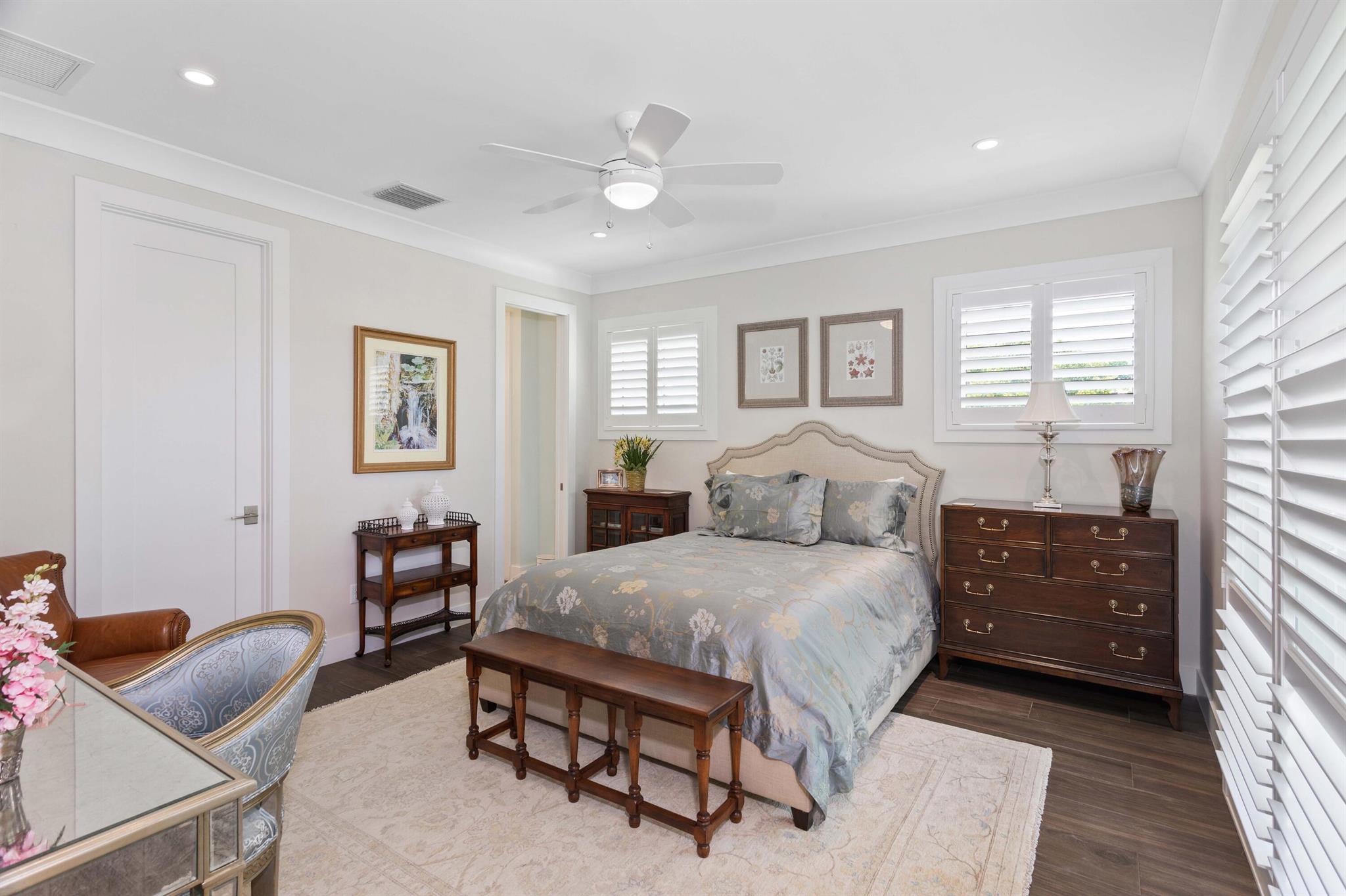EDGEWATER - Residential
