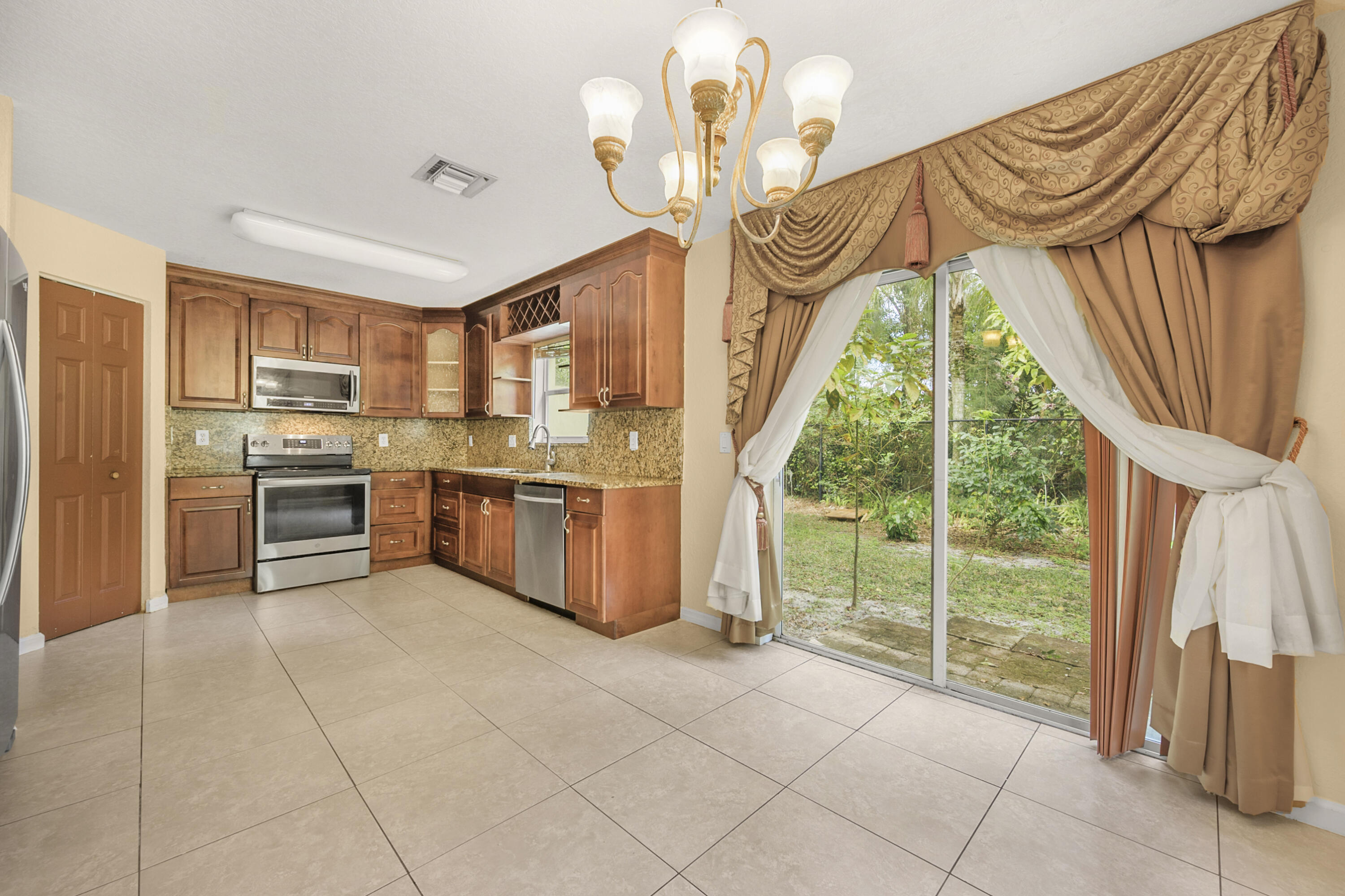 WATERWAYS TAHERI PUD - Residential Lease