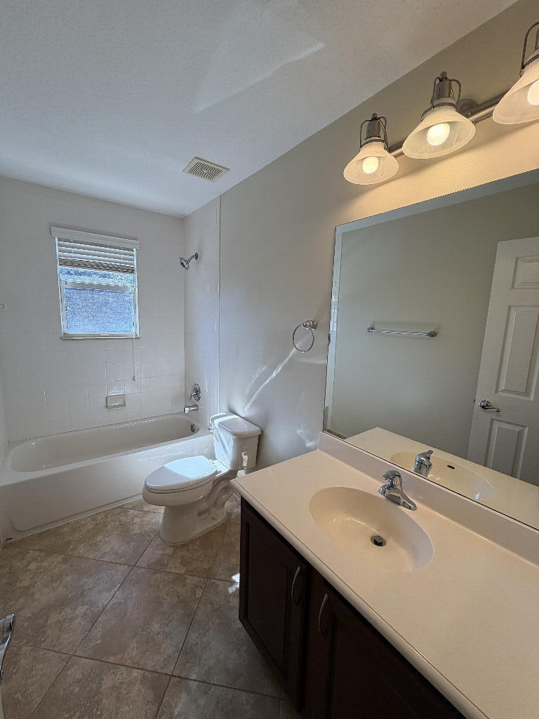ROYAL WOODS CONDOMINIUM - Residential