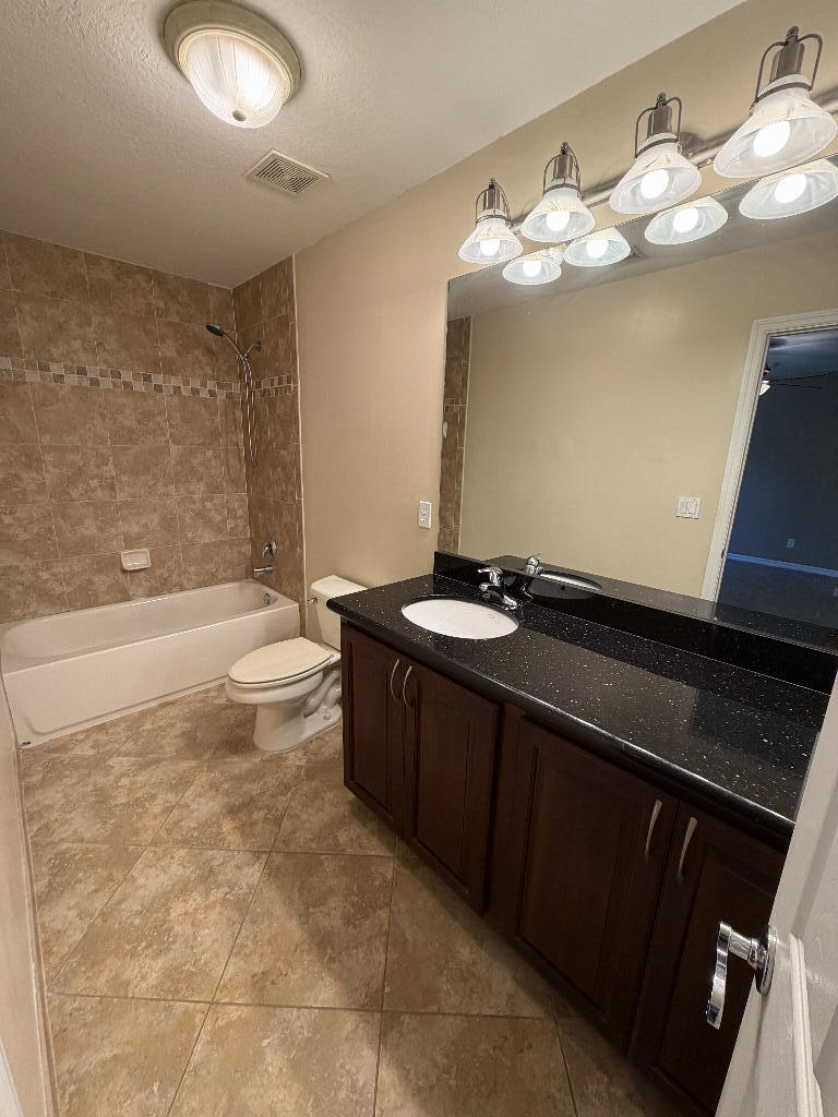 ROYAL WOODS CONDOMINIUM - Residential