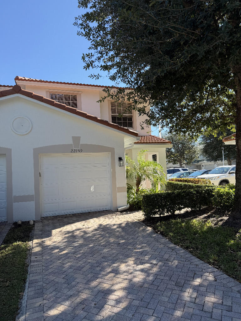 ROYAL WOODS CONDOMINIUM - Residential