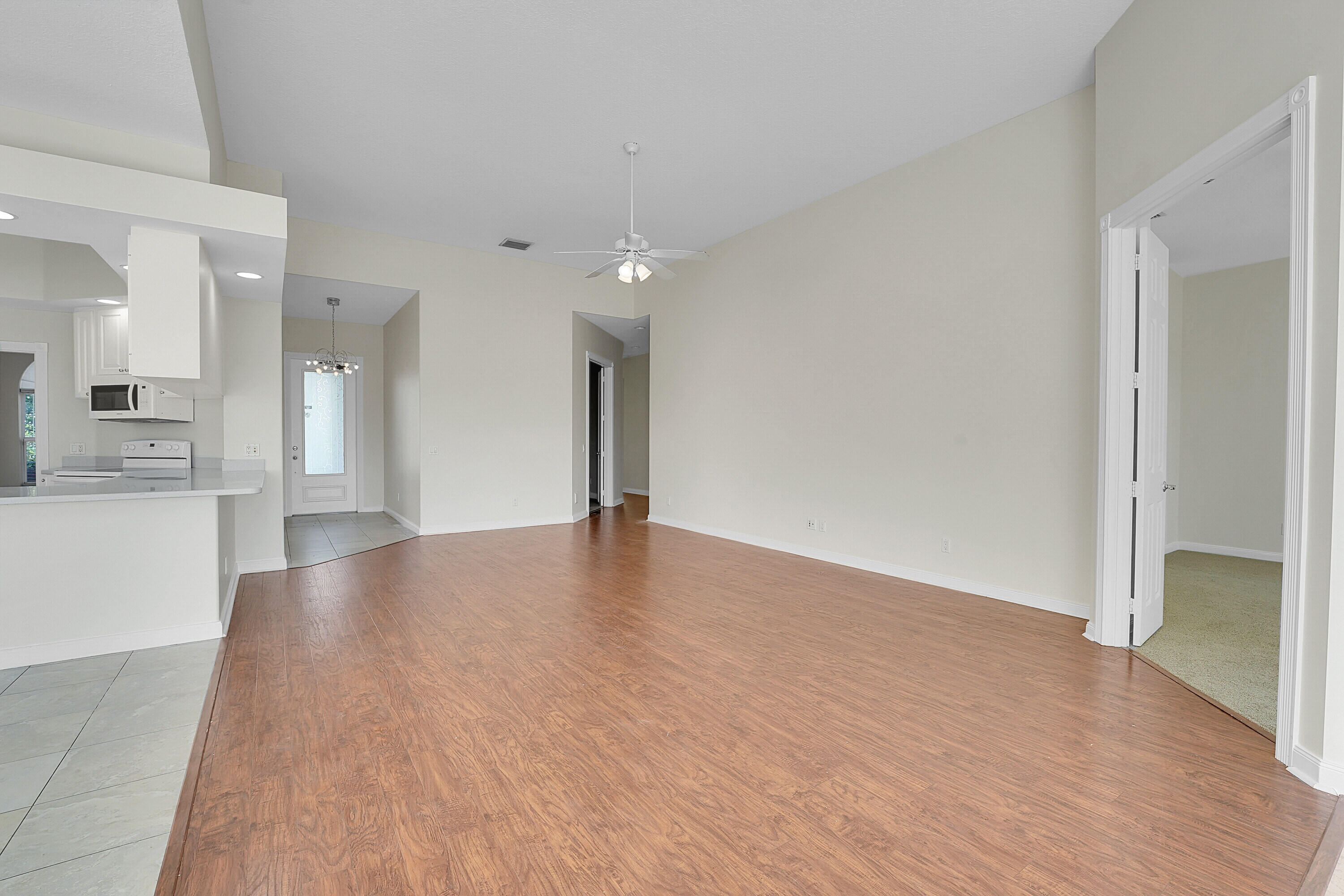 Tradition The Lakes - Residential Lease