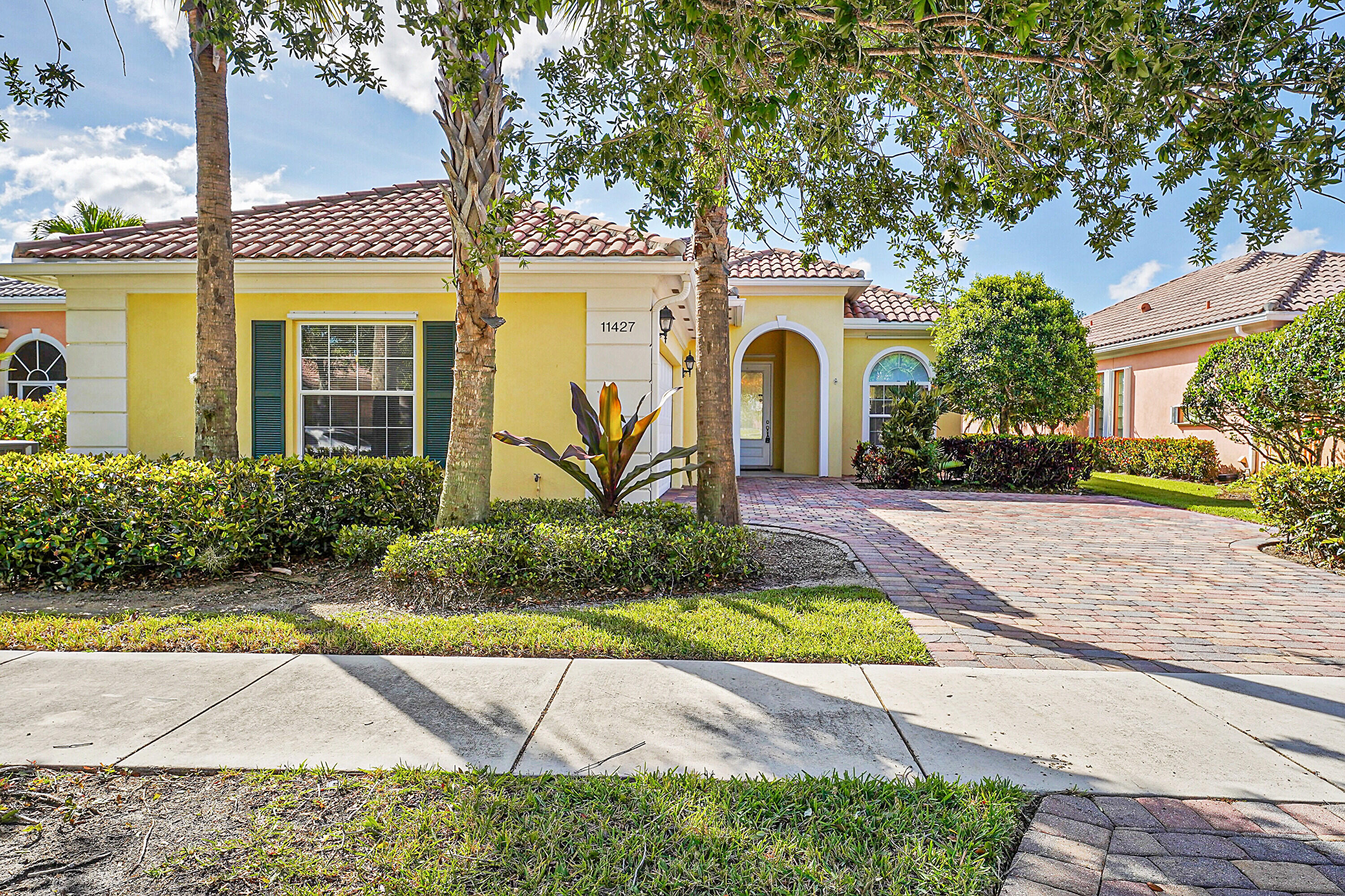 Tradition The Lakes - Residential Lease