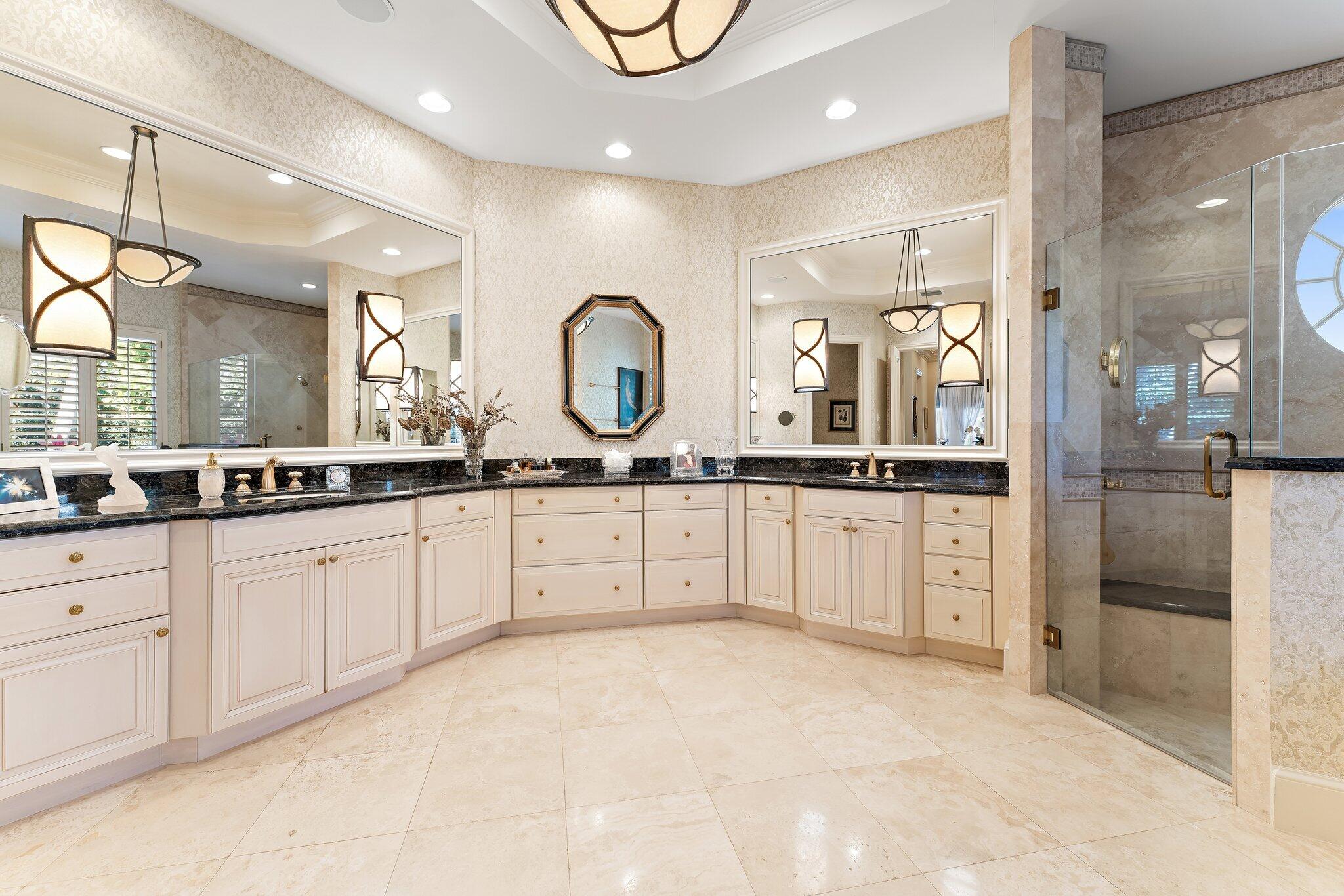 OLD PALM 4 - Residential