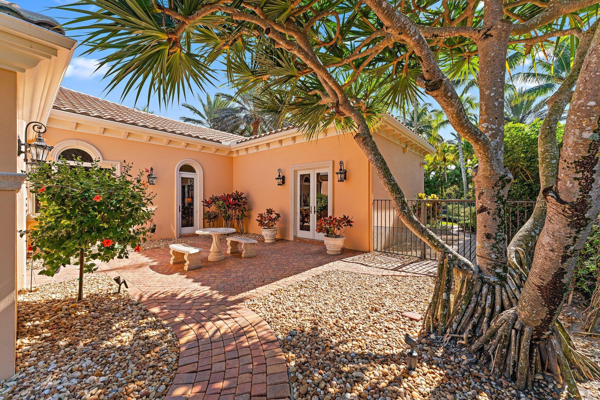 OLD PALM 4 - Residential