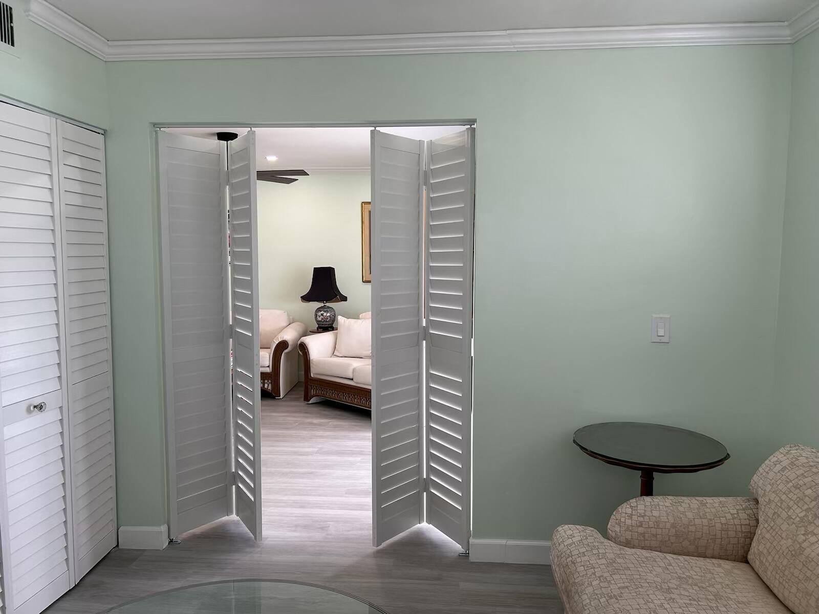 COLONIAL CLUB CONDO SEC 1 - Residential Lease