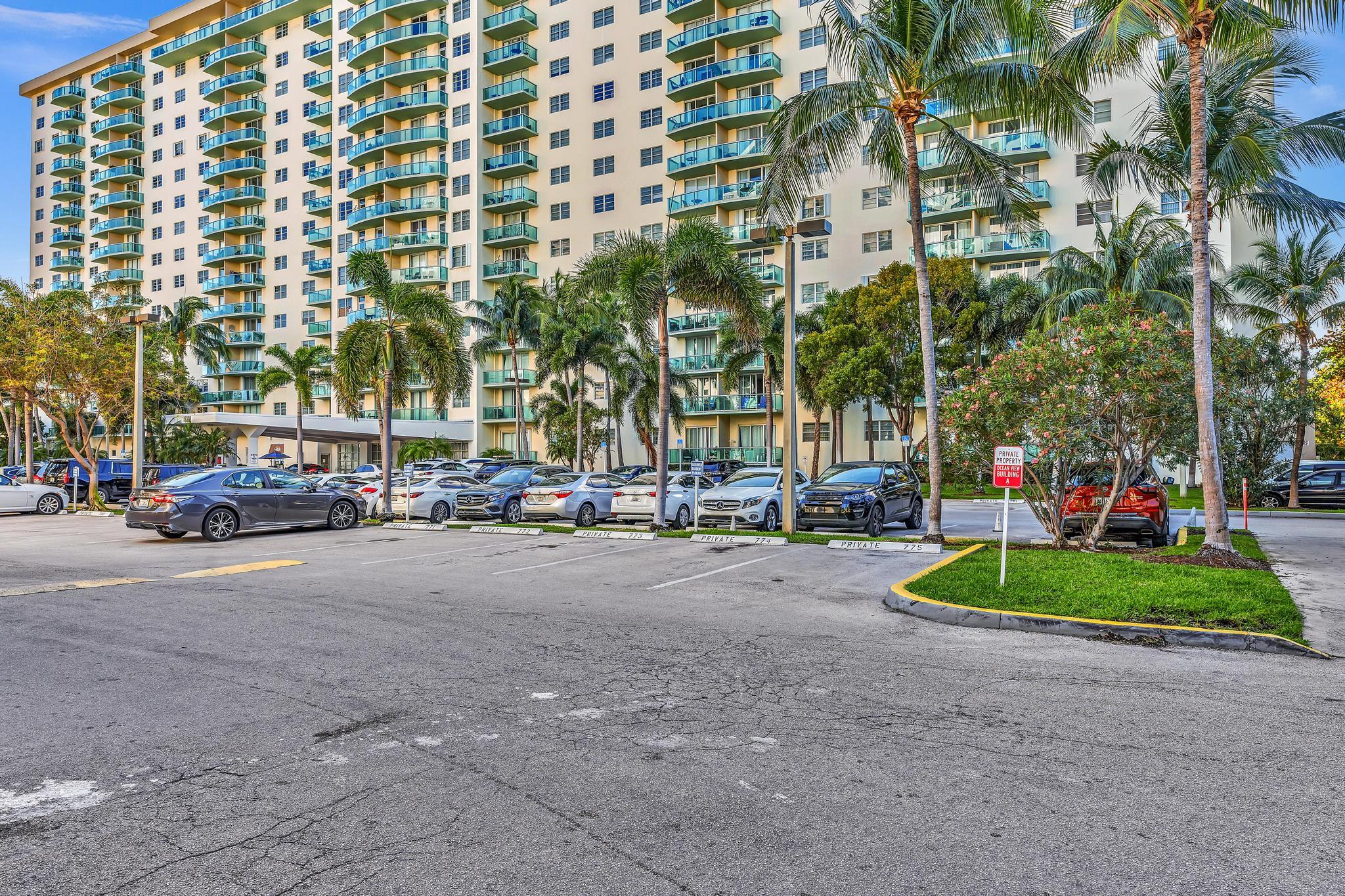 OCEANVIEW BUILDING A CONDO - Residential