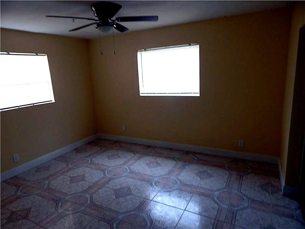 ORIOLE ESTATES SEC 3 - Residential