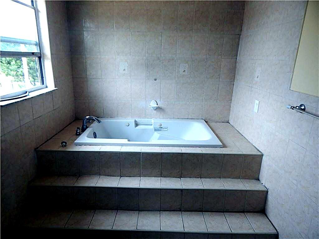 ORIOLE ESTATES SEC 3 - Residential