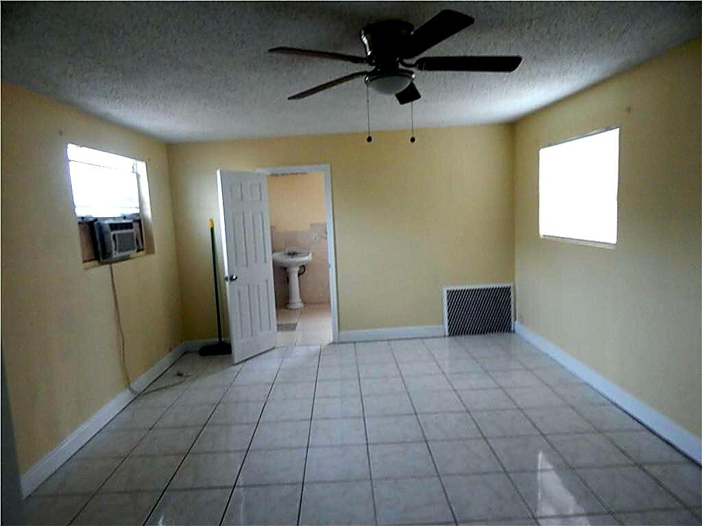 ORIOLE ESTATES SEC 3 - Residential