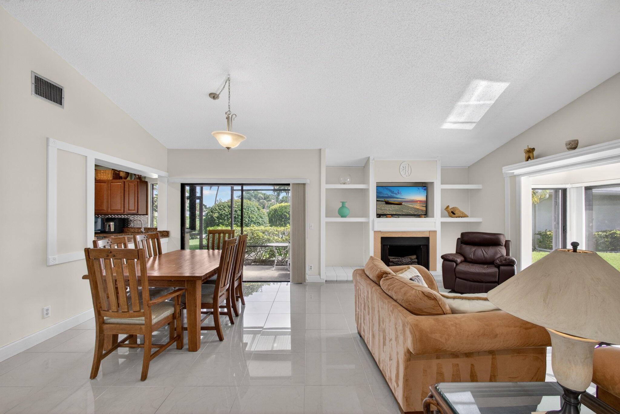 EASTPOINTE COUNTRY CLUB 7A - Residential