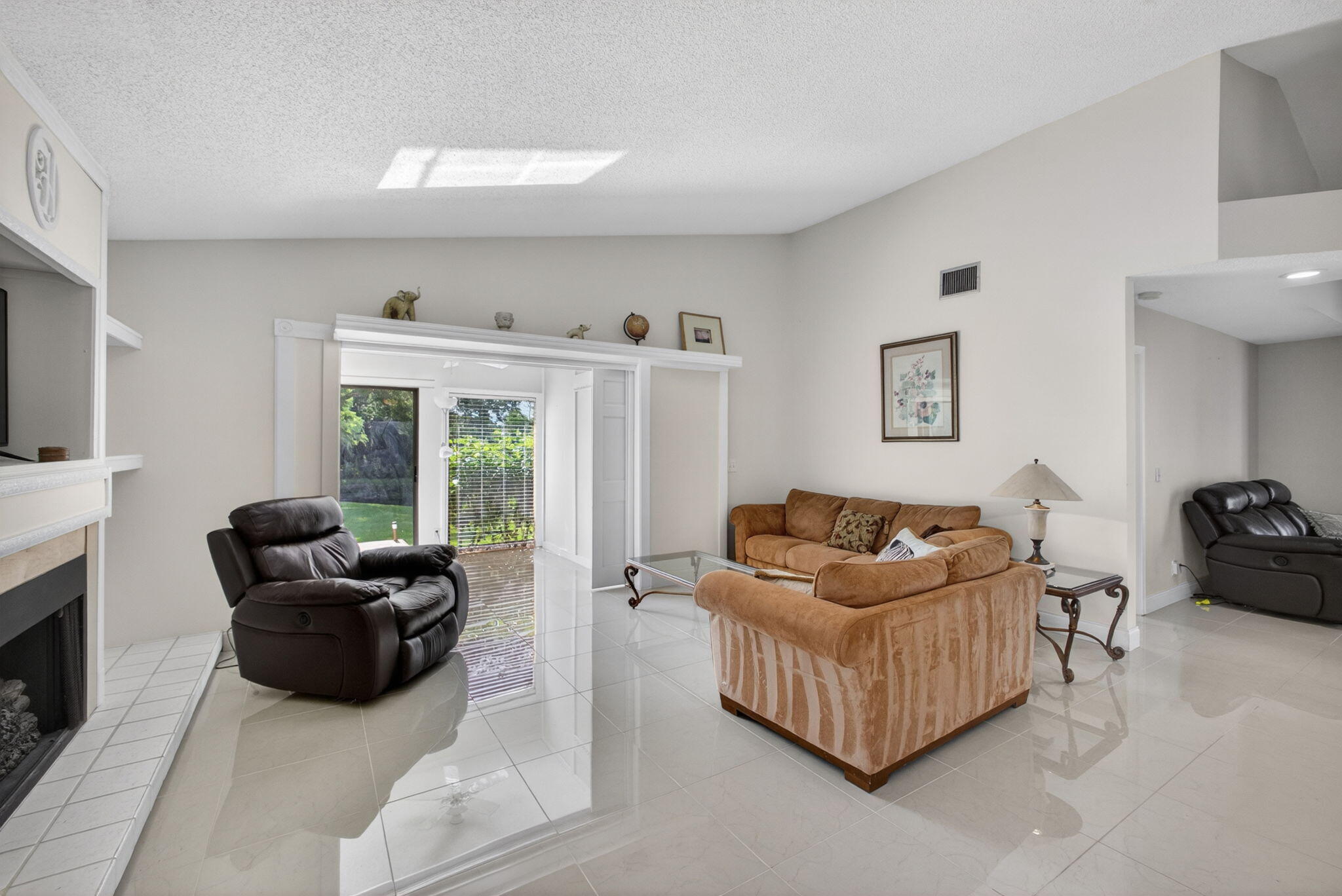 EASTPOINTE COUNTRY CLUB 7A - Residential
