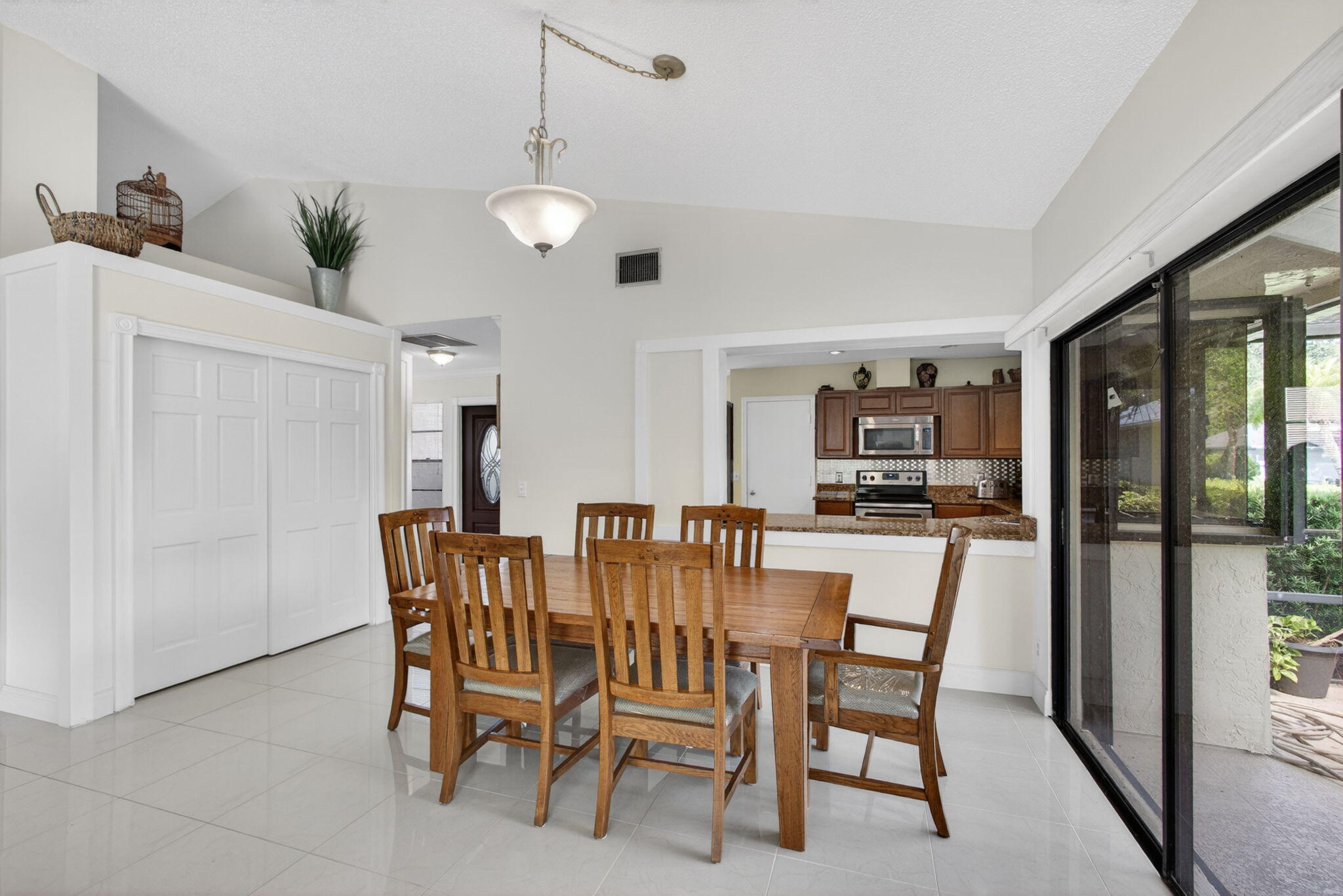 EASTPOINTE COUNTRY CLUB 7A - Residential