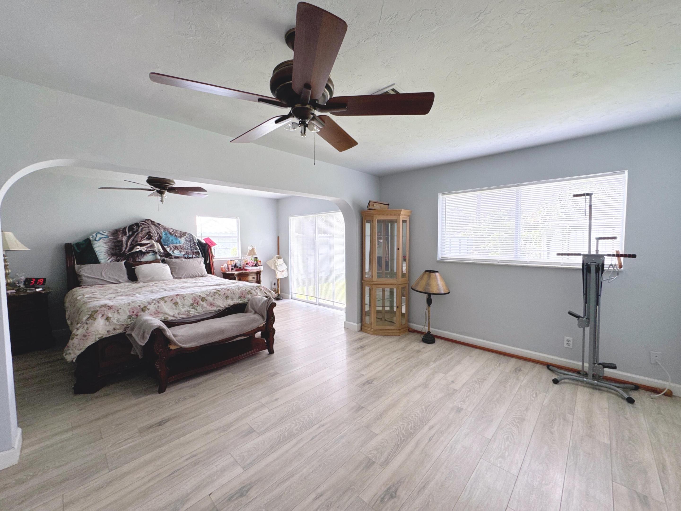 KANAWHA PARK - Residential