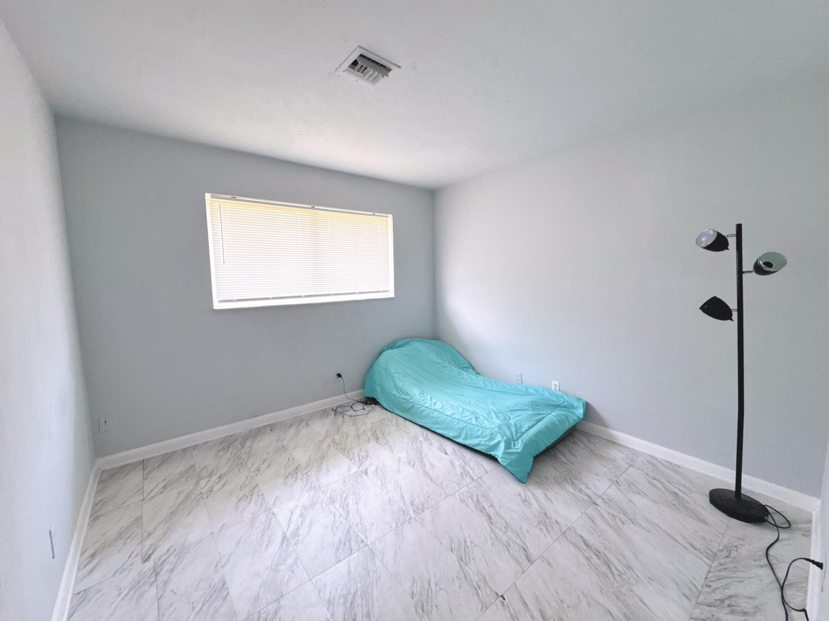 KANAWHA PARK - Residential
