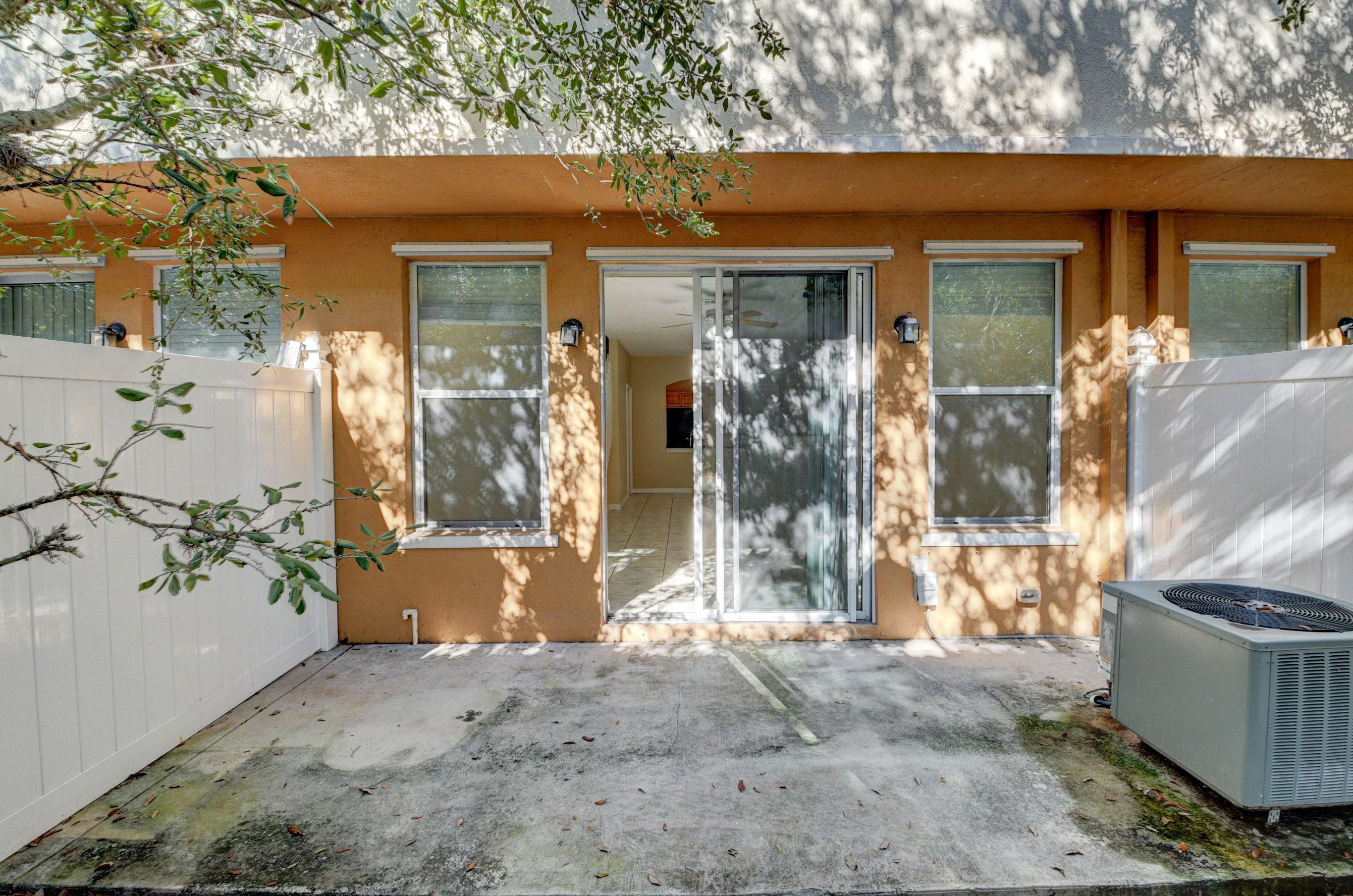 ST CHARLES LANDINGS - Residential Lease