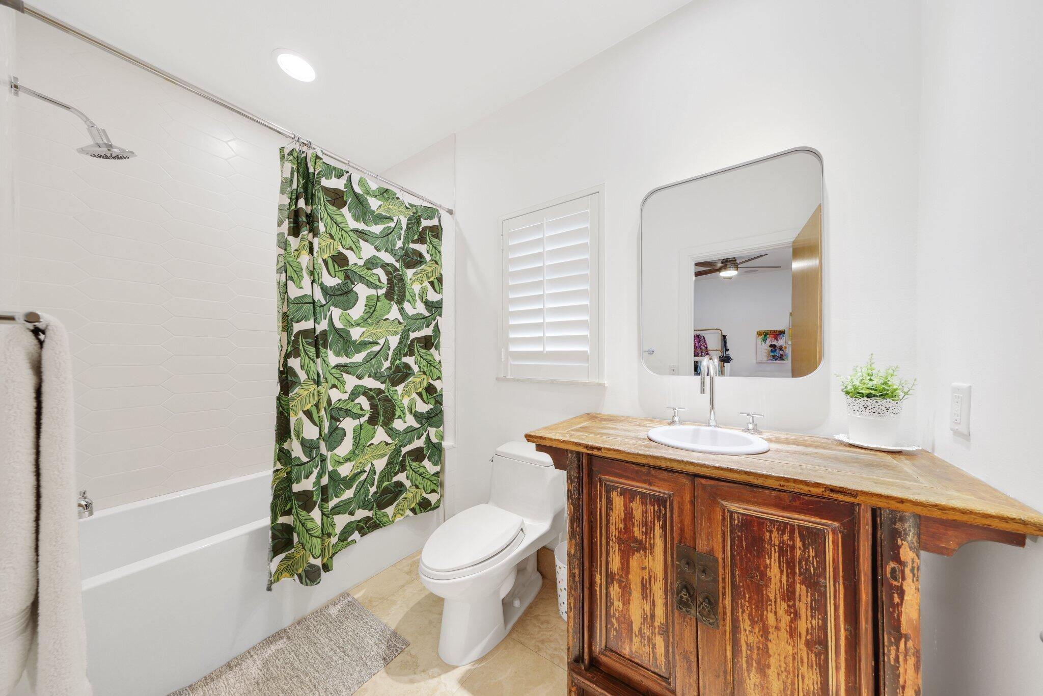 BOCA BAY COLONY - Residential