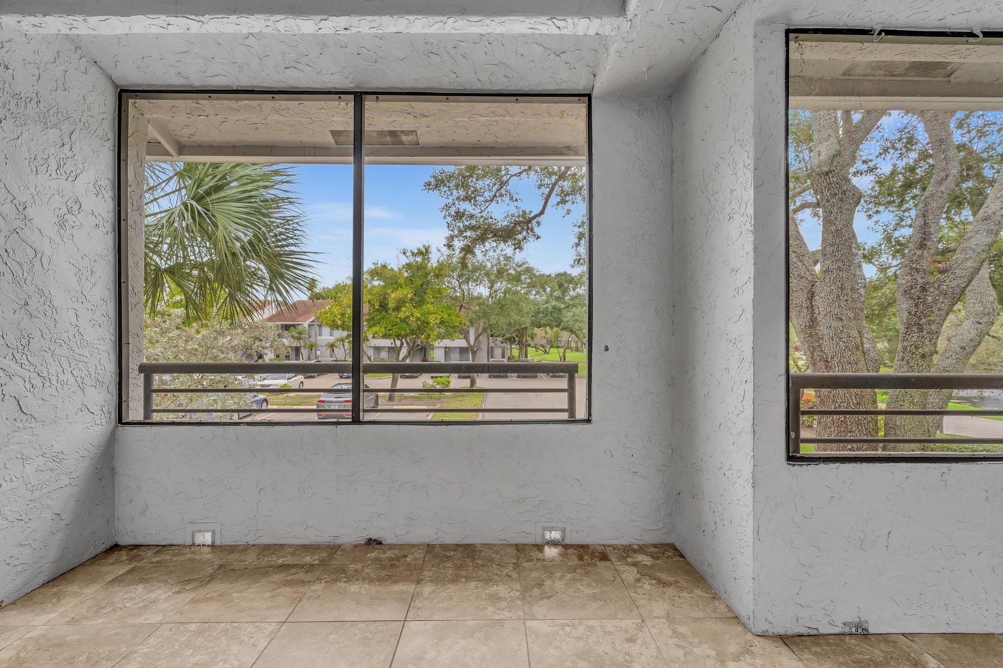 COCO PARC CONDO - Residential