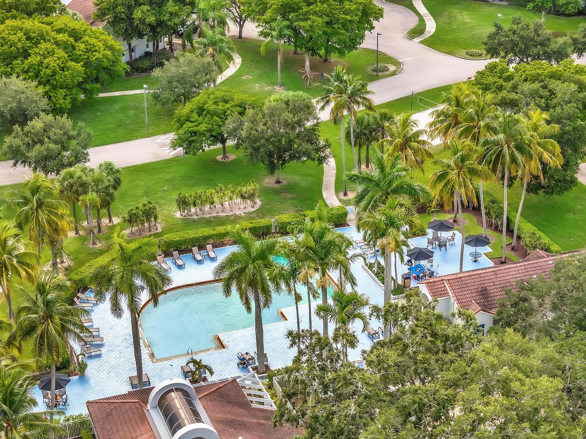 COCO PARC CONDO - Residential