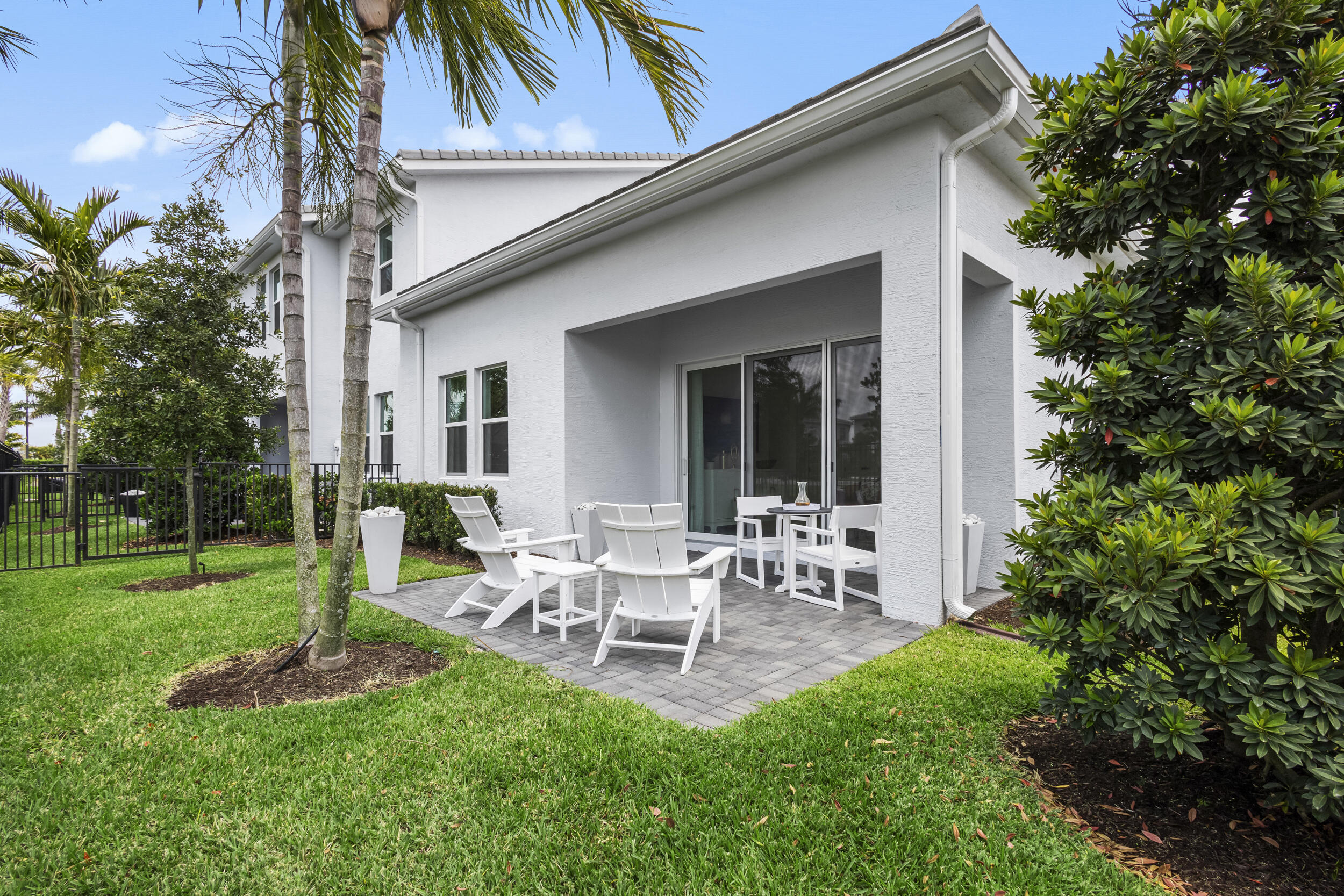 CROSSINGS OF WESTLAKE - Residential Lease