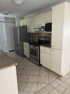 PALM SPRINGS VILLAGE 8 - Residential Lease