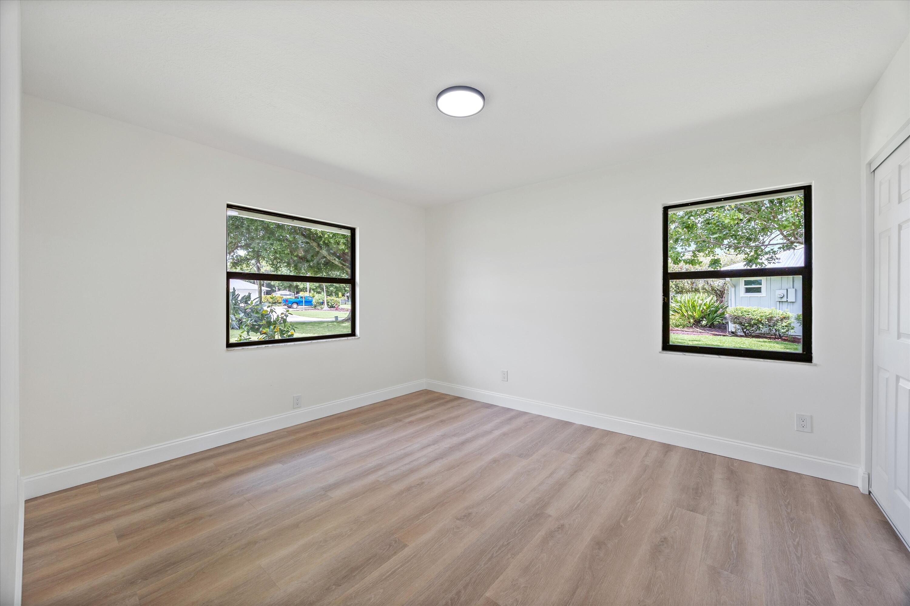 PINECREST LAKES - Residential