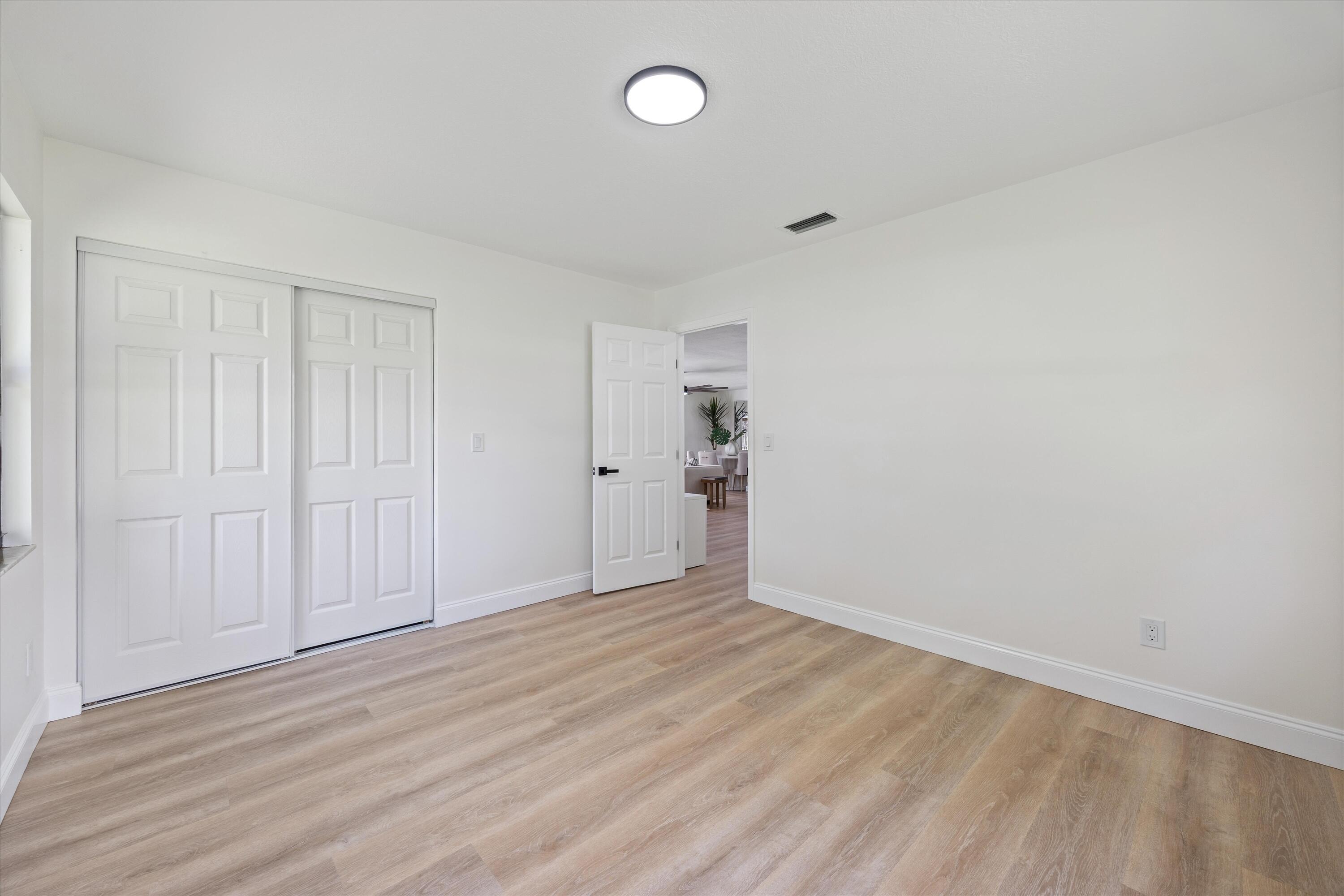 PINECREST LAKES - Residential