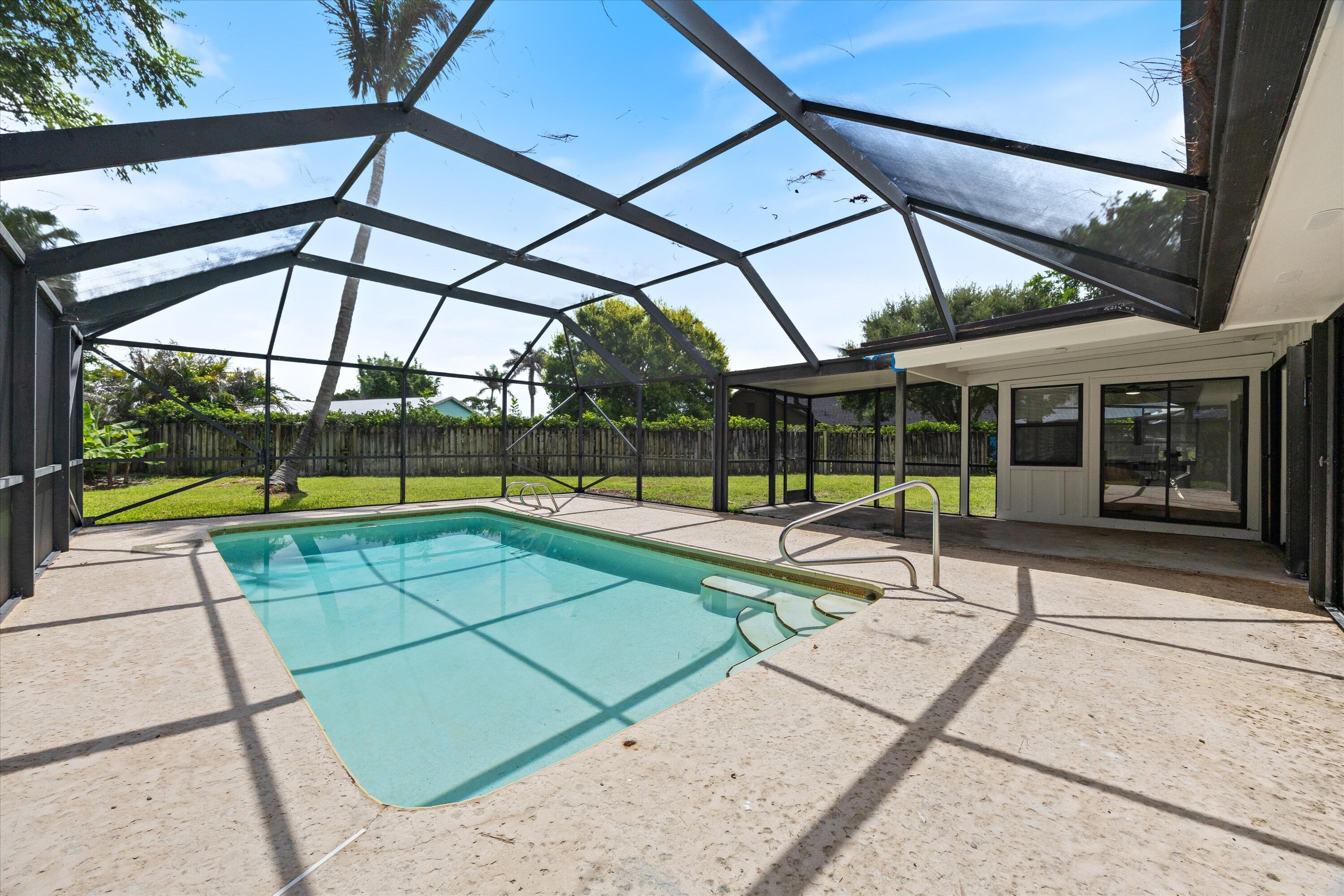 PINECREST LAKES - Residential